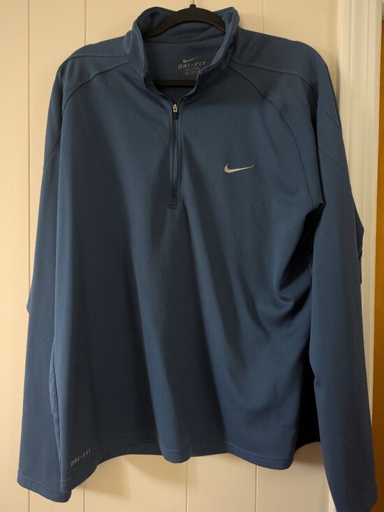 Men's Nike 1/4 Zip Pull Over - Picture 1 of 3